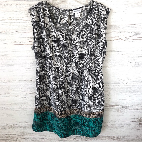 MOTHERHOOD Snake Skin Color Block Blouse - Picture 3 of 8